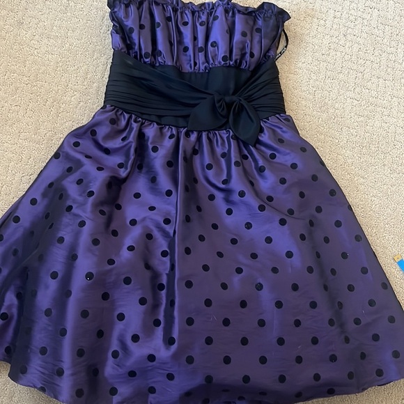 Betsey Johnson Strapless polkadot Partydress, size 8 - Picture 7 of 10